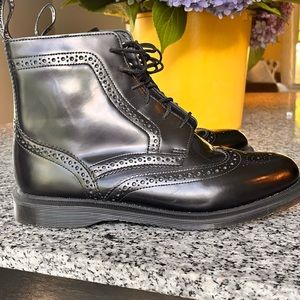 NWOT Doc Marten Delphine black woman’s size 9.
